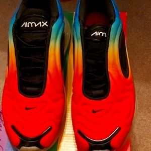 Like New Air Max 720 BE TRUE Gilbert Baker